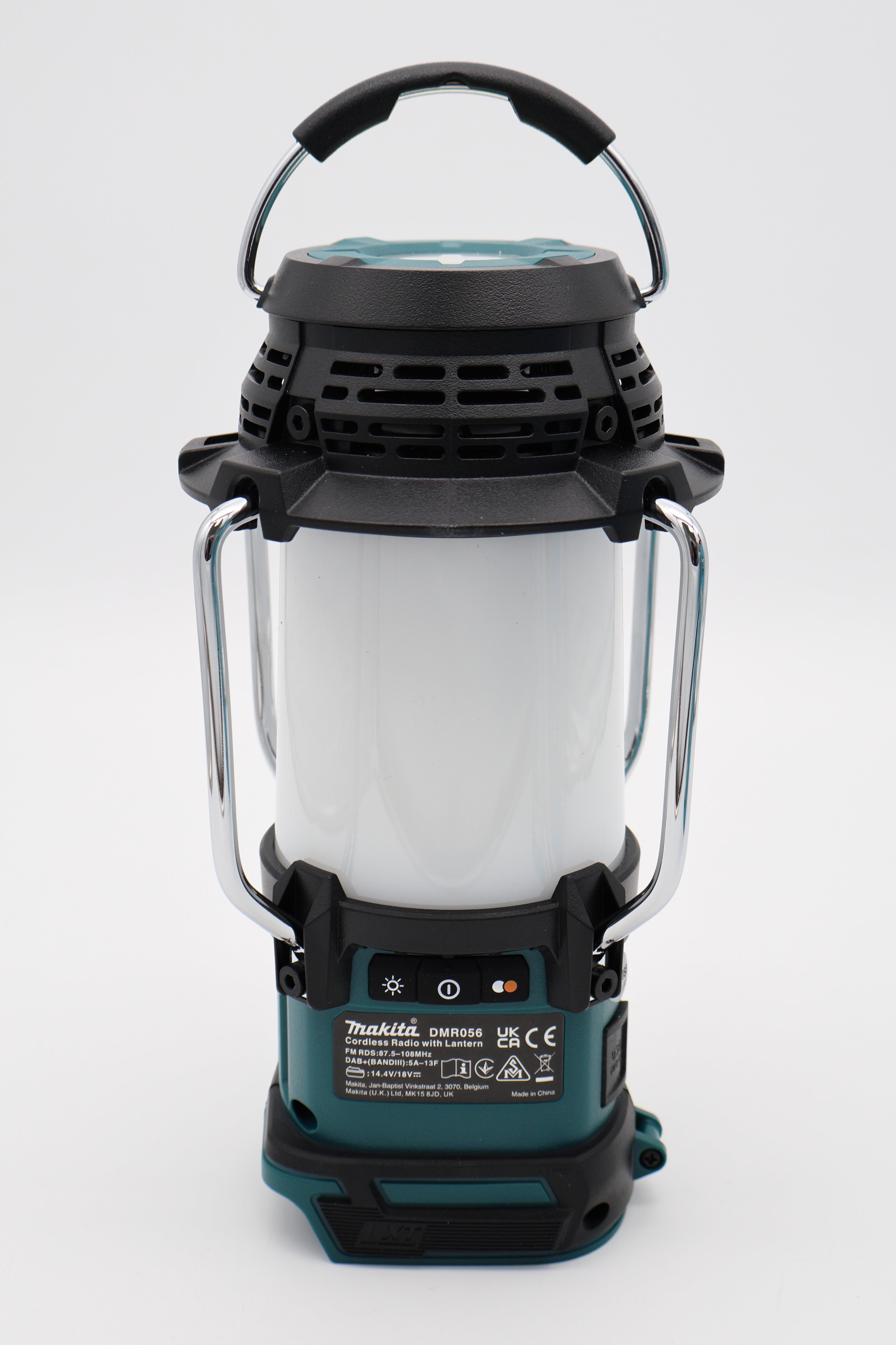 Makita DMR056 14.4V/18V Li-ion LXT Radio with Lantern (Open Box)