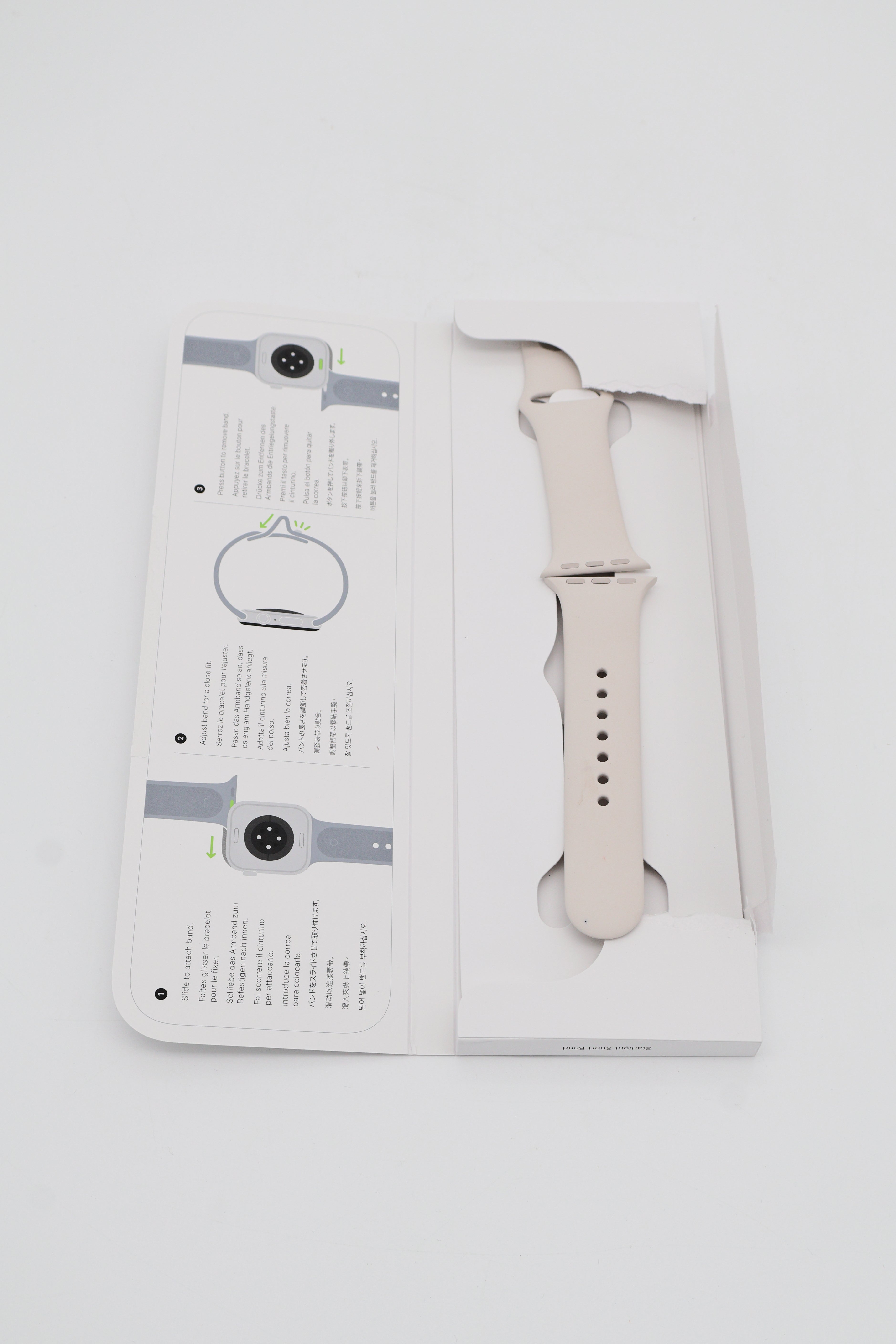 Apple Watch SE3 GPS & Cellular Starlight Case & Sport Band (S/M) 40mm MEP64 (Open Box)