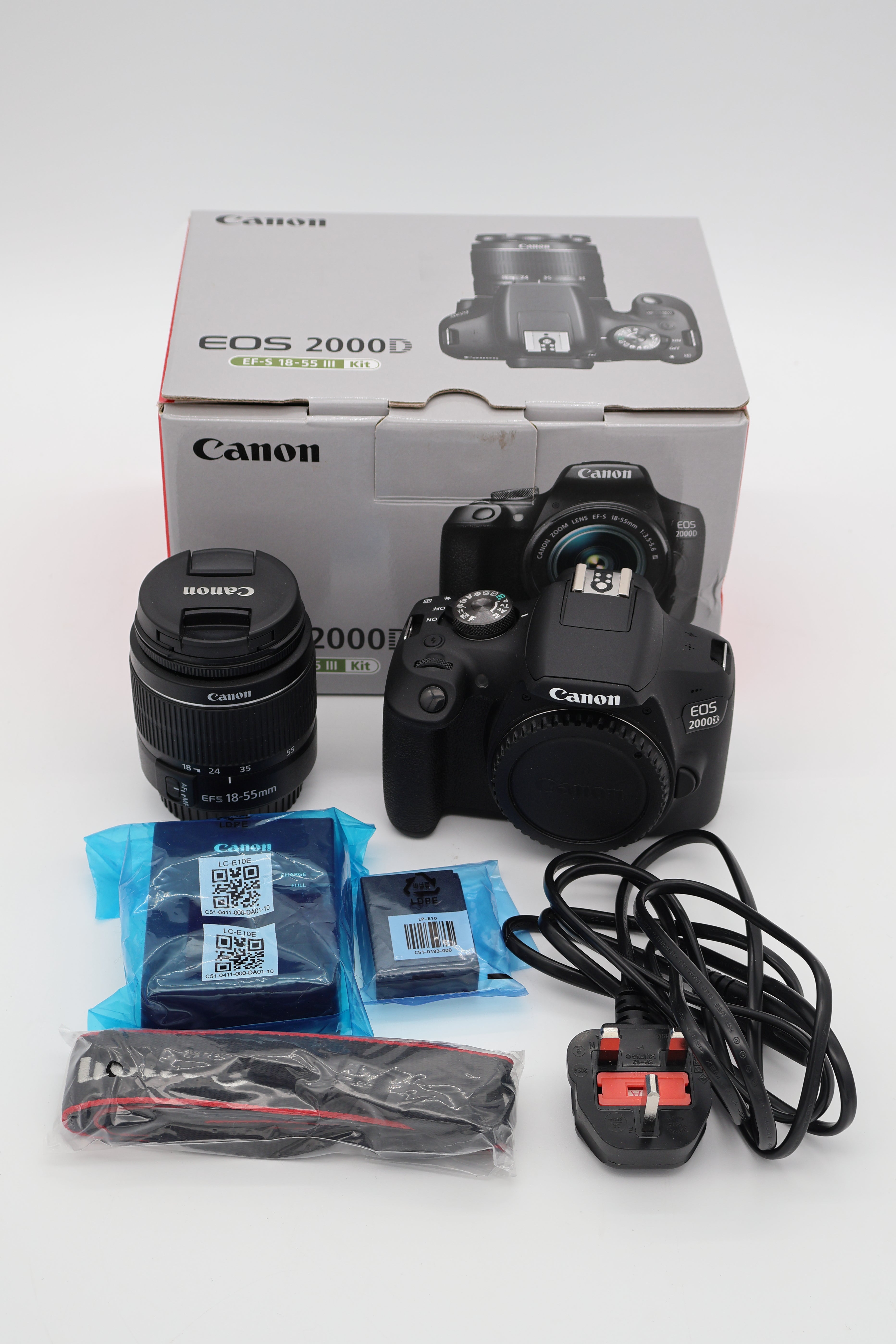 Canon EOS 2000D Kit (18-55 DC III) (Open Box)
