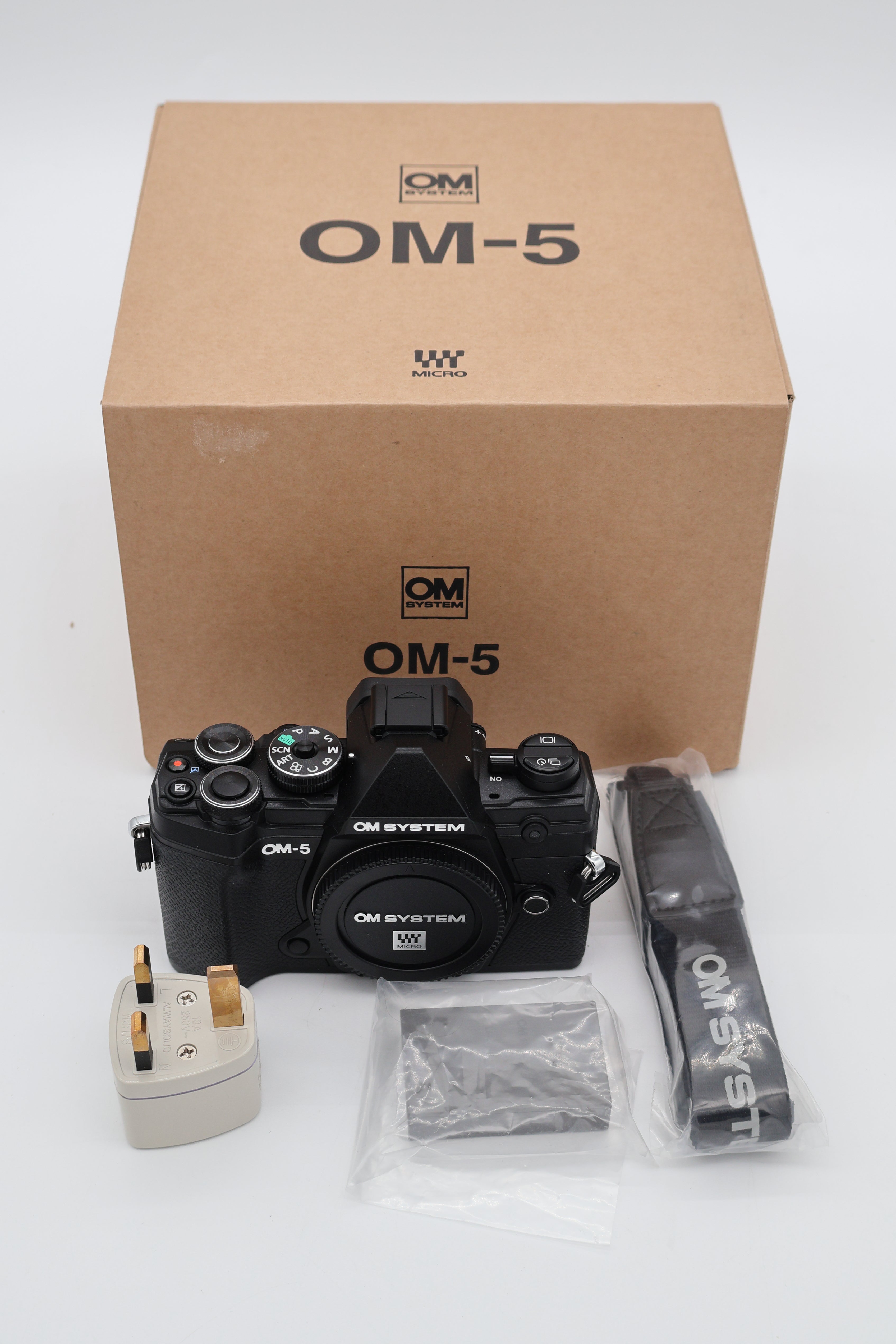 OM System OM-5 Body Black (Open Box)