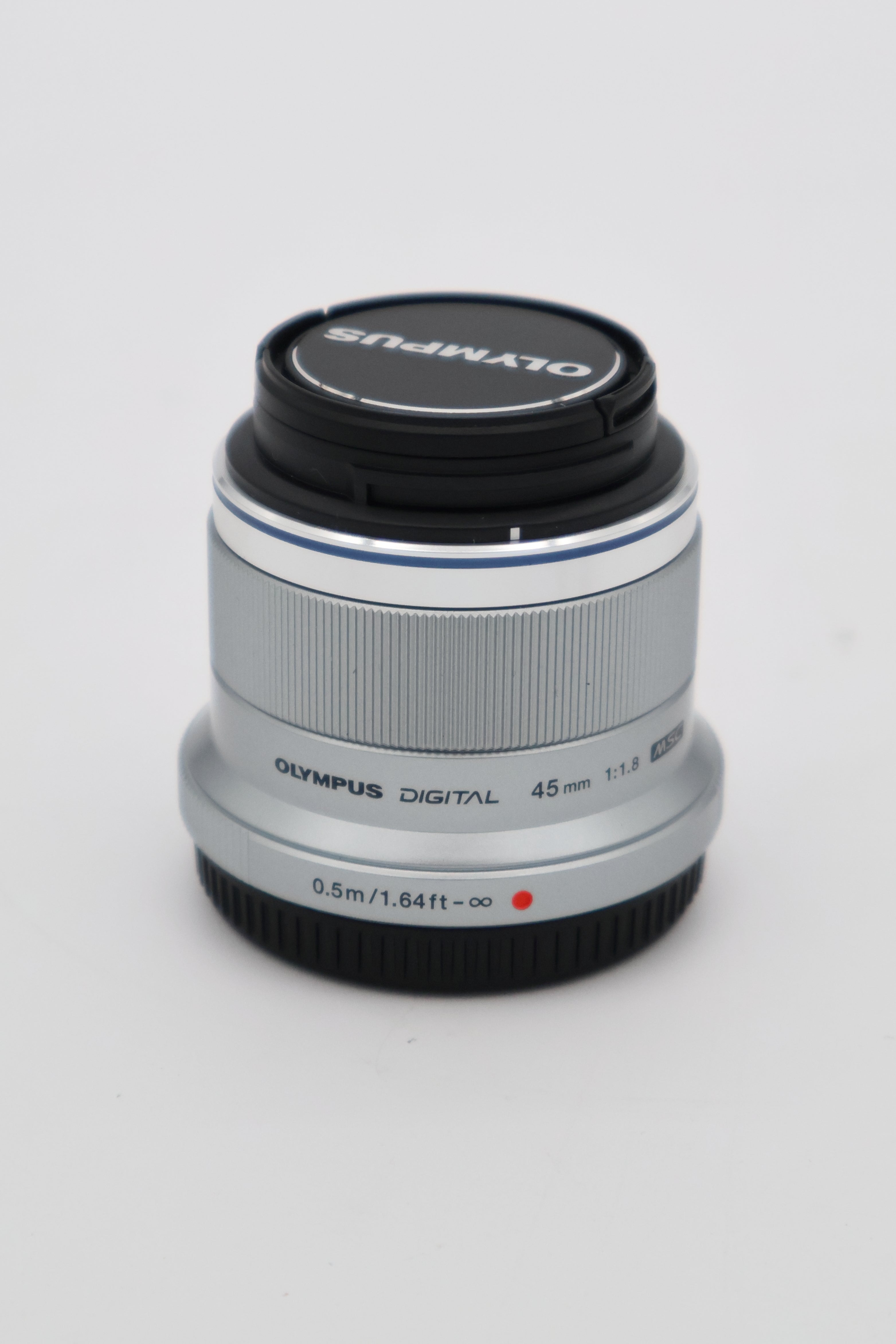Olympus M.ZUIKO ED 45mm f/1.8 - Silver (Open Box)
