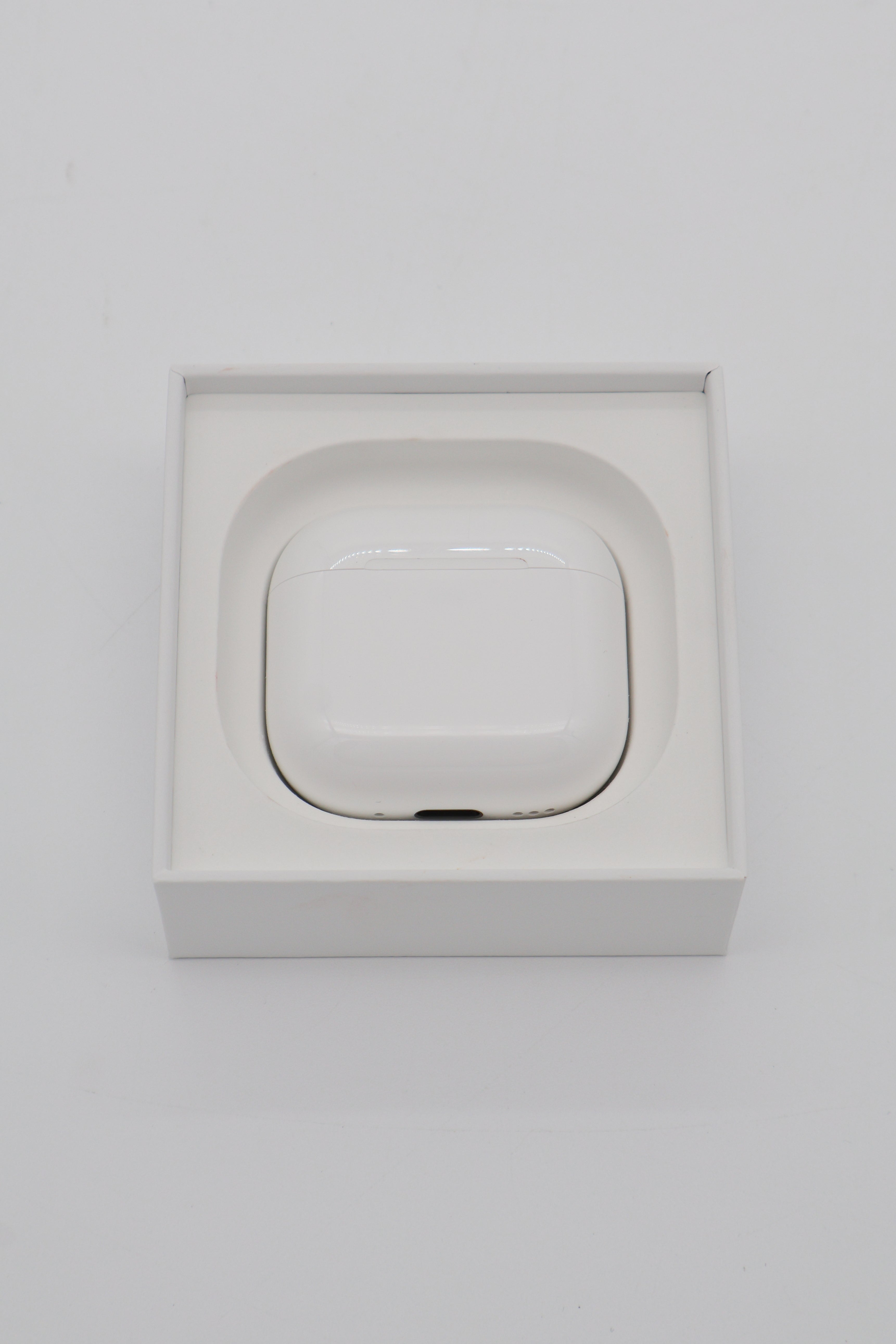 Apple Airpods 4 with Active Noise Cancellation (Open Box)