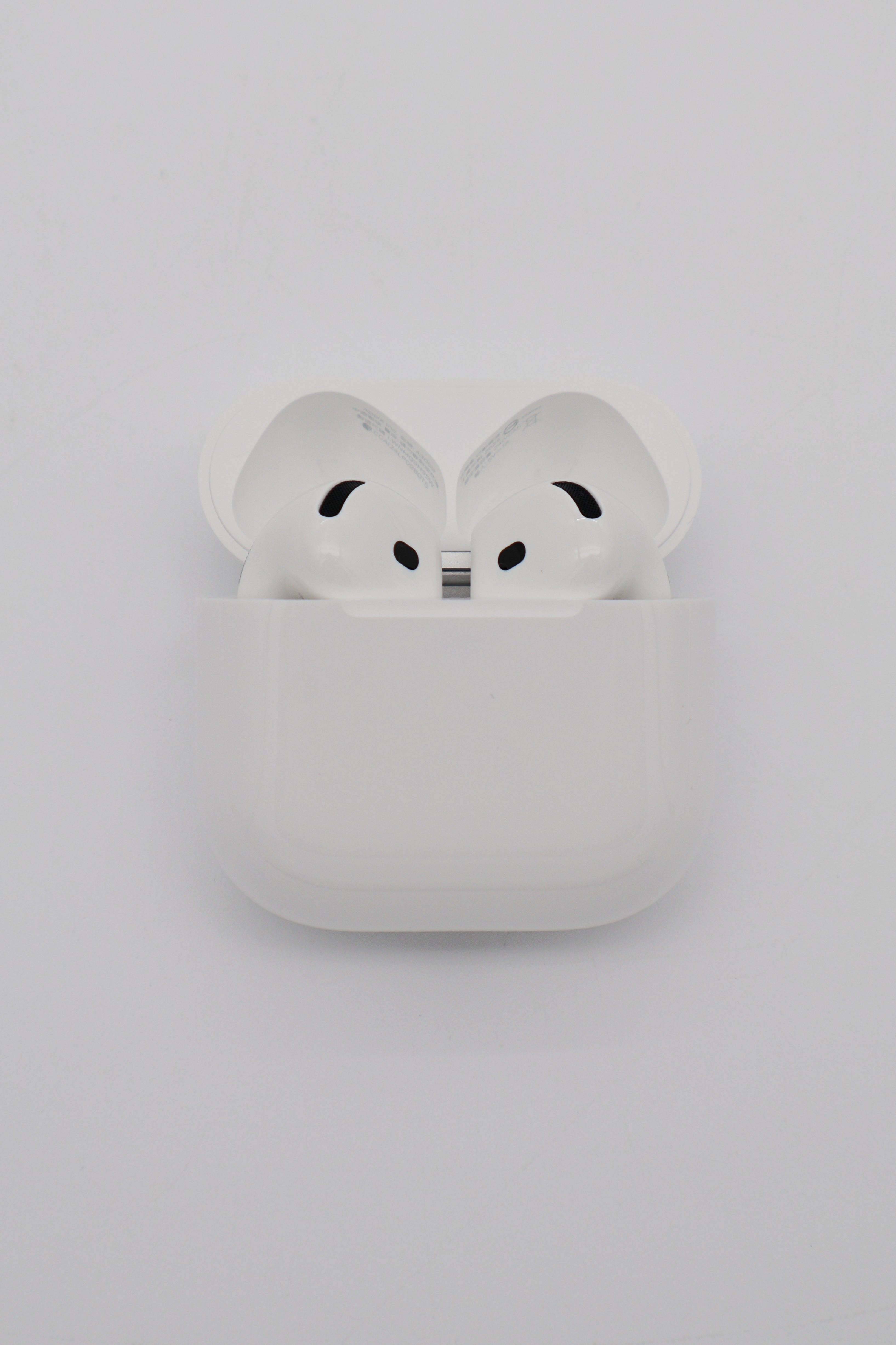 Apple Airpods 4 with Active Noise Cancellation (Open Box)
