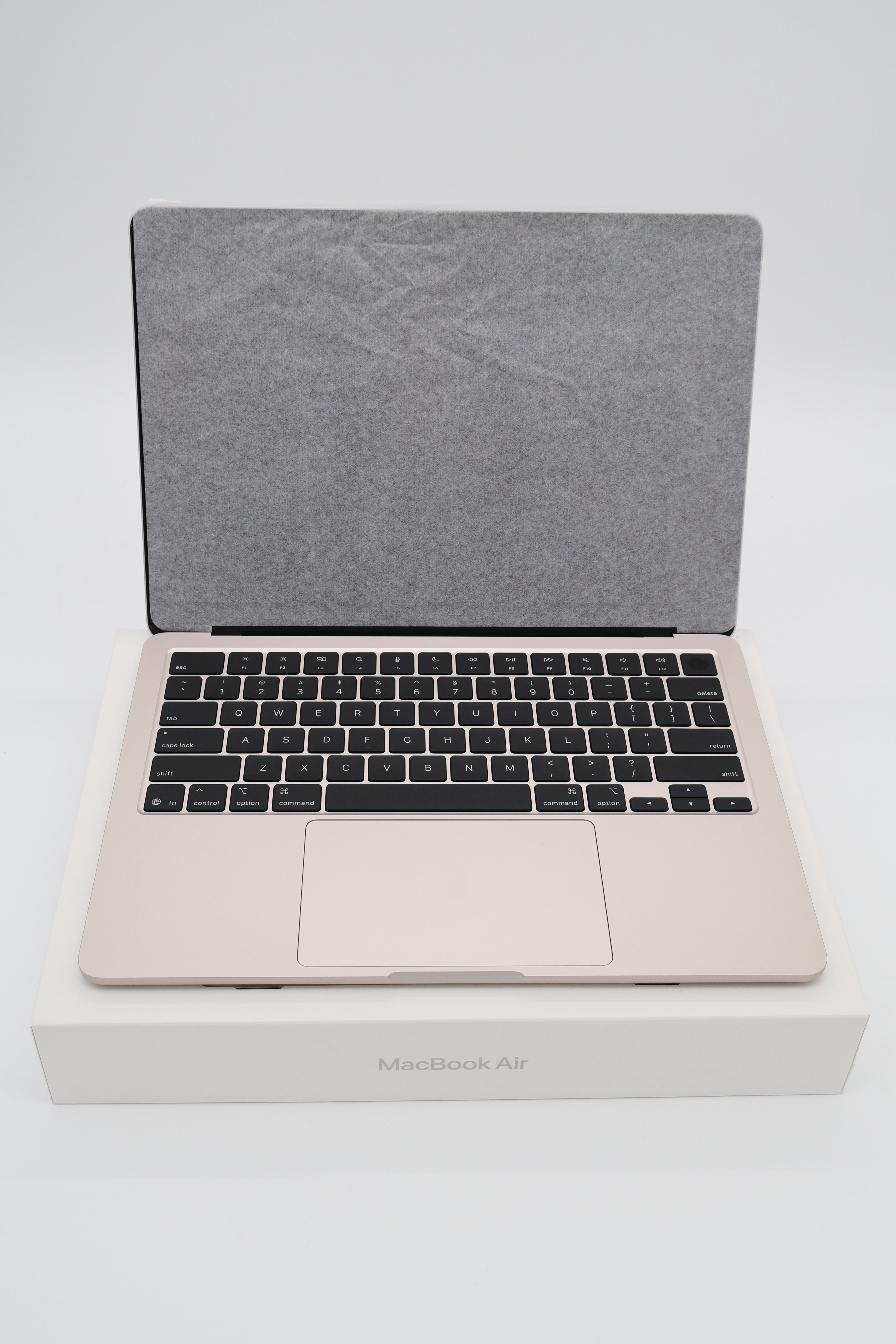 Apple MacBook Air 2025 13inch M4 10 Core CPU 16/512GB Starlight (Open Box)