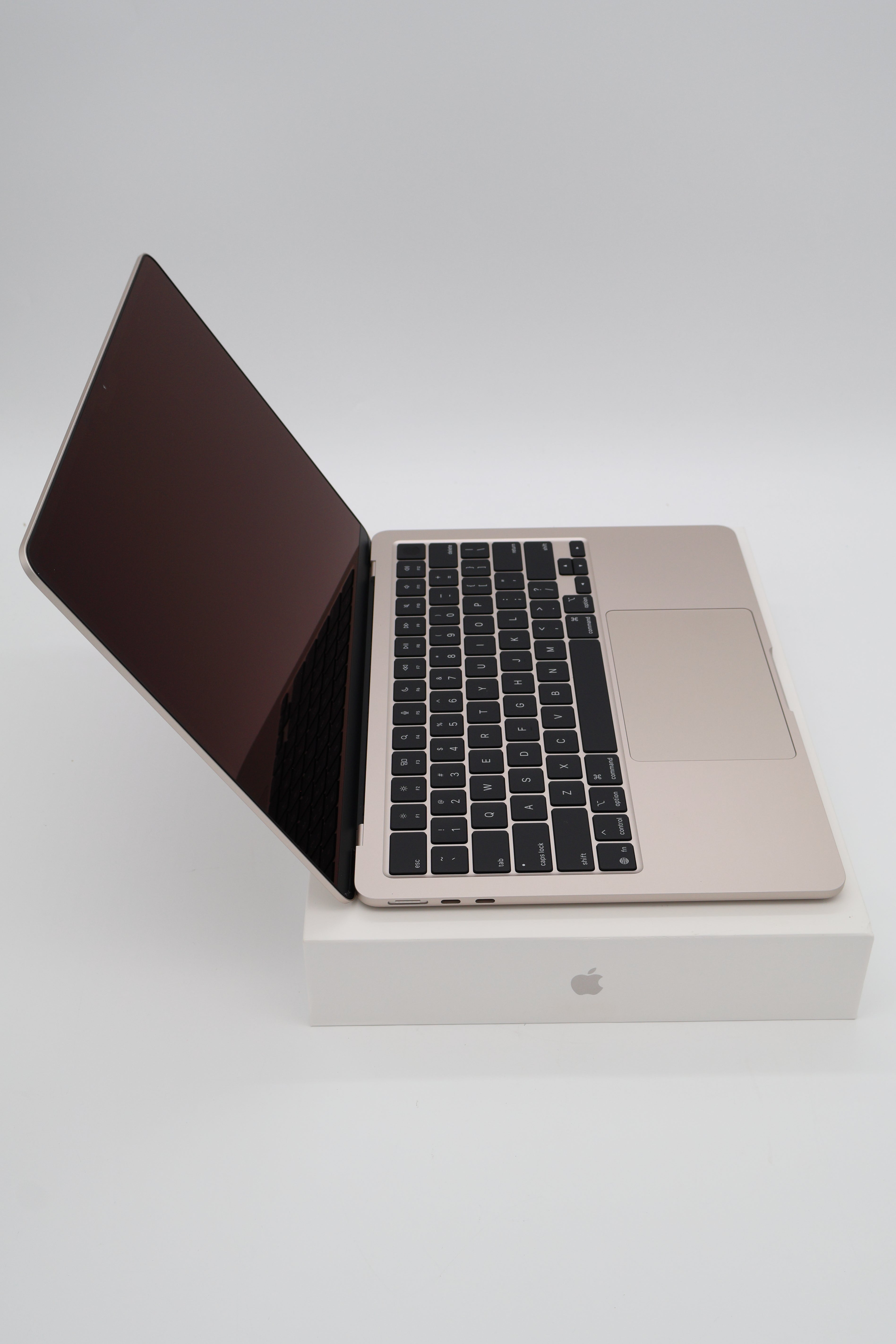 Apple MacBook Air 2025 13inch M4 10 Core CPU 16/512GB Starlight (Open Box)