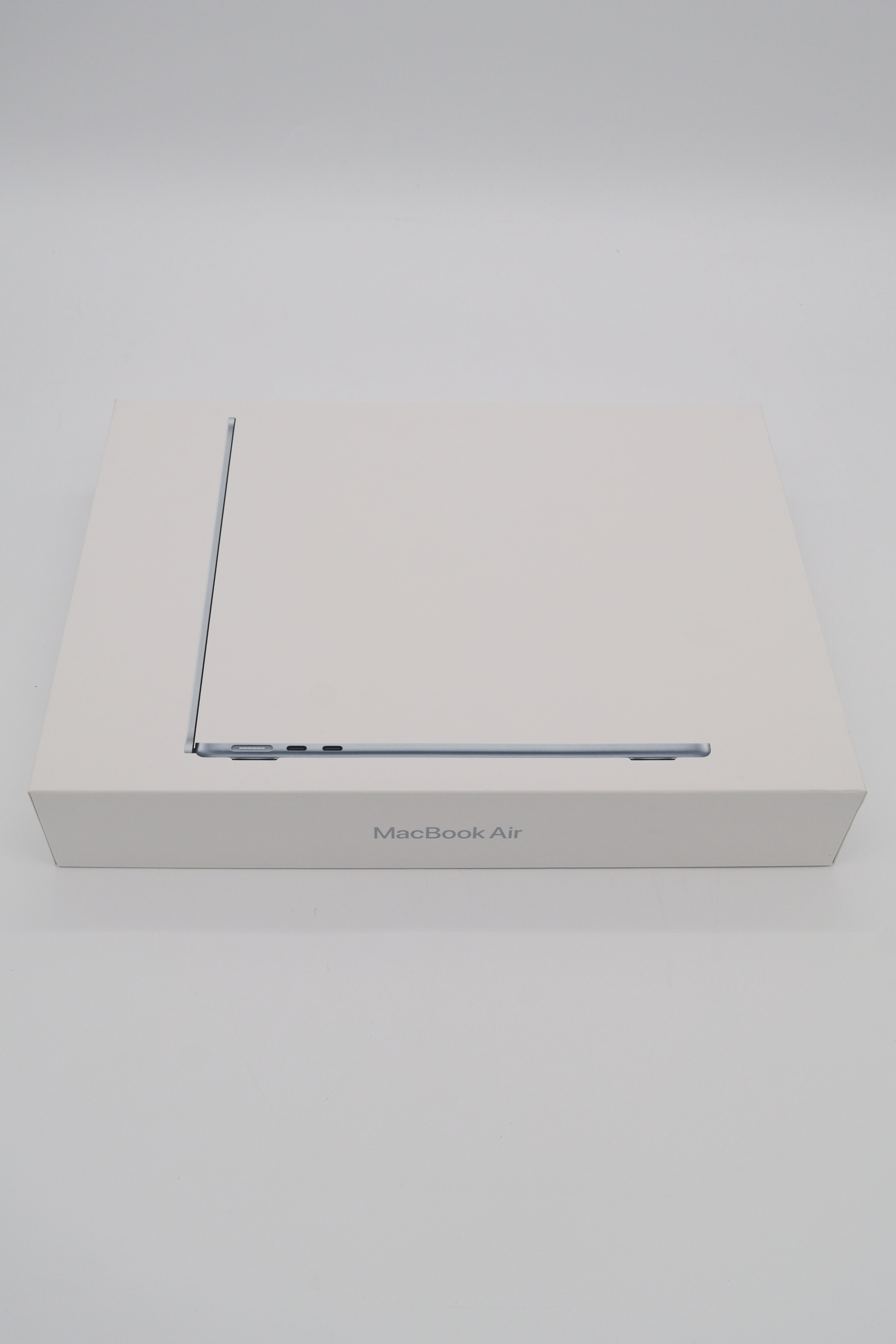 Apple MacBook Air 2025 13inch M4 10 Core CPU 16/512GB Sky Blue (Open Box)