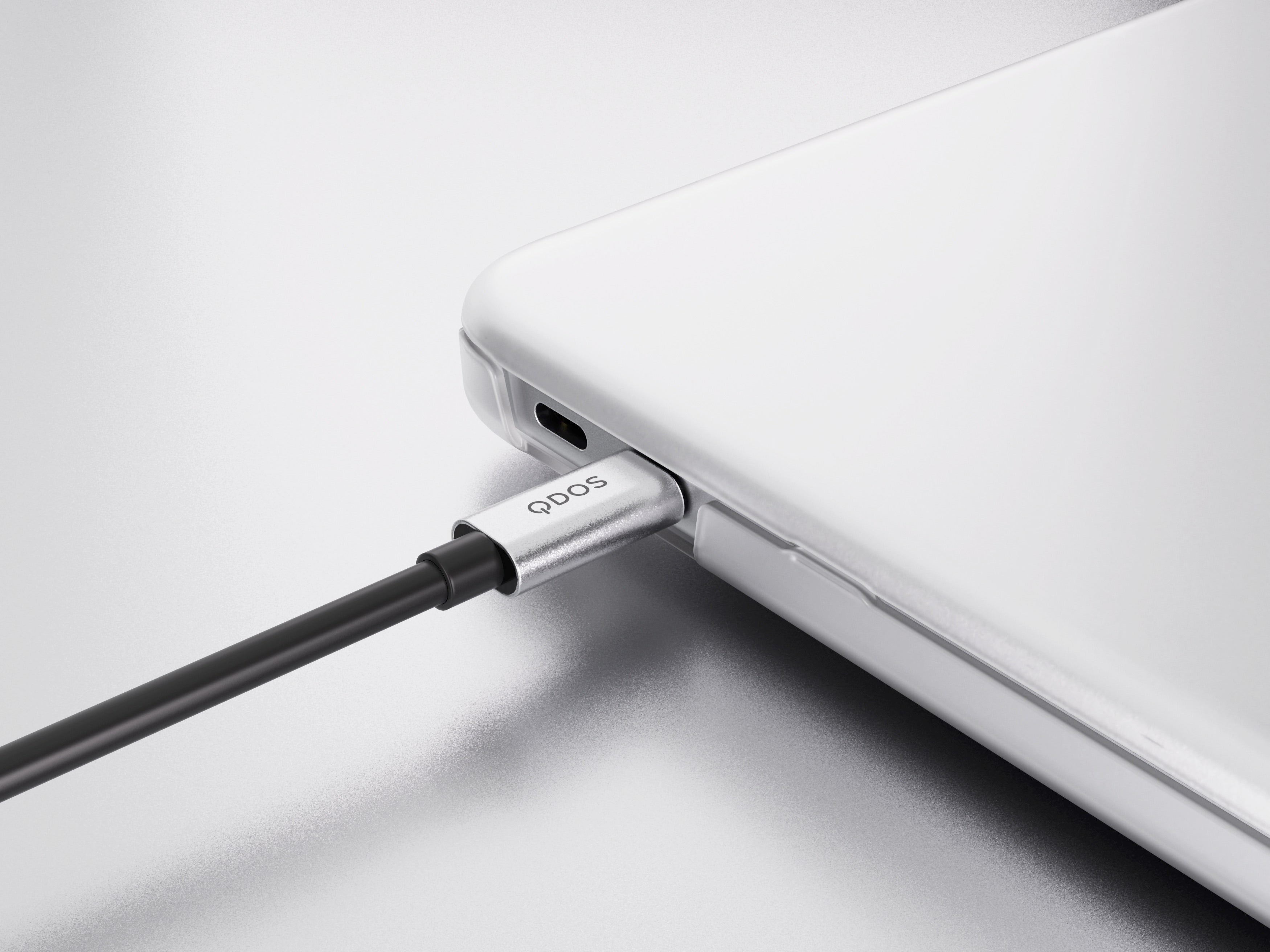 QDOS Powerlink Display Silver for Macbook Neo