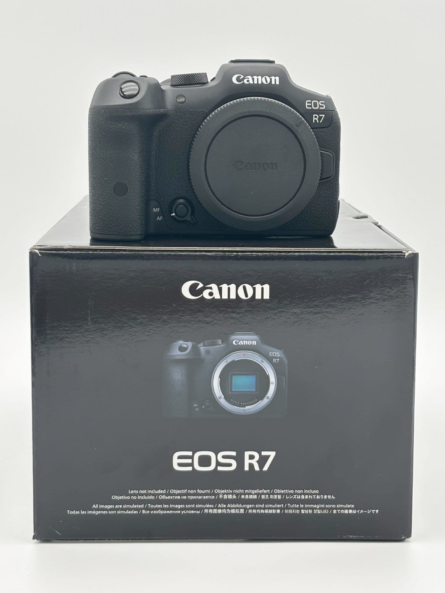 Canon EOS R7 Body (with adapter)