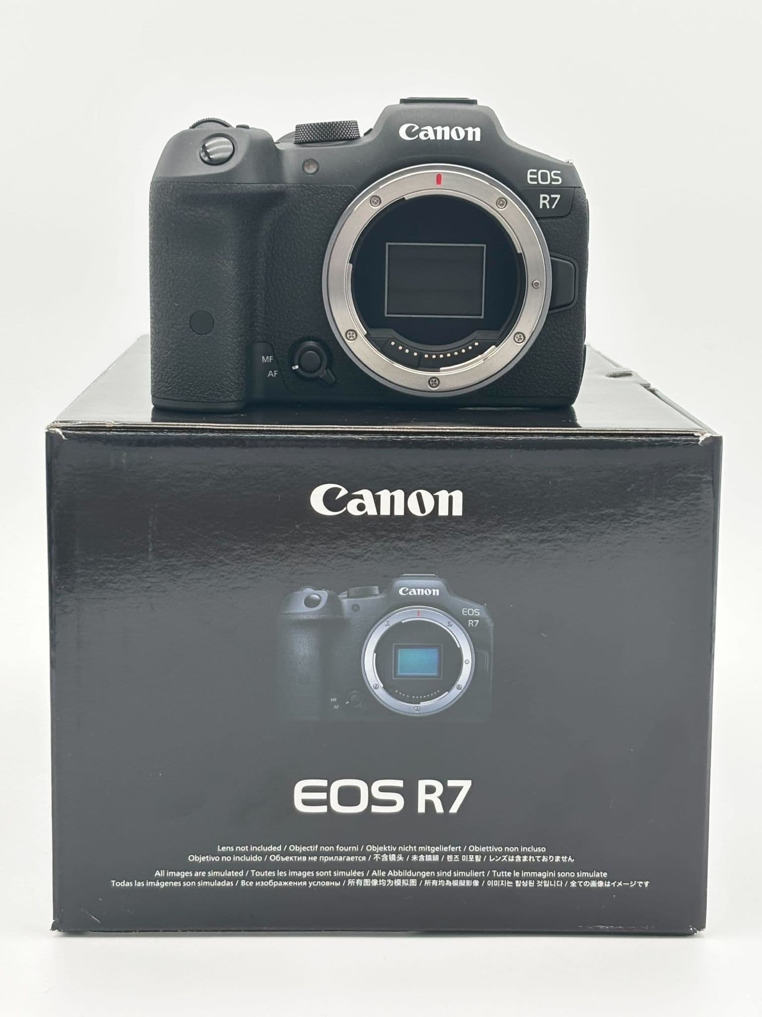 Canon EOS R7 Body (with adapter)