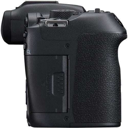 Canon EOS R7 Body (with adapter)