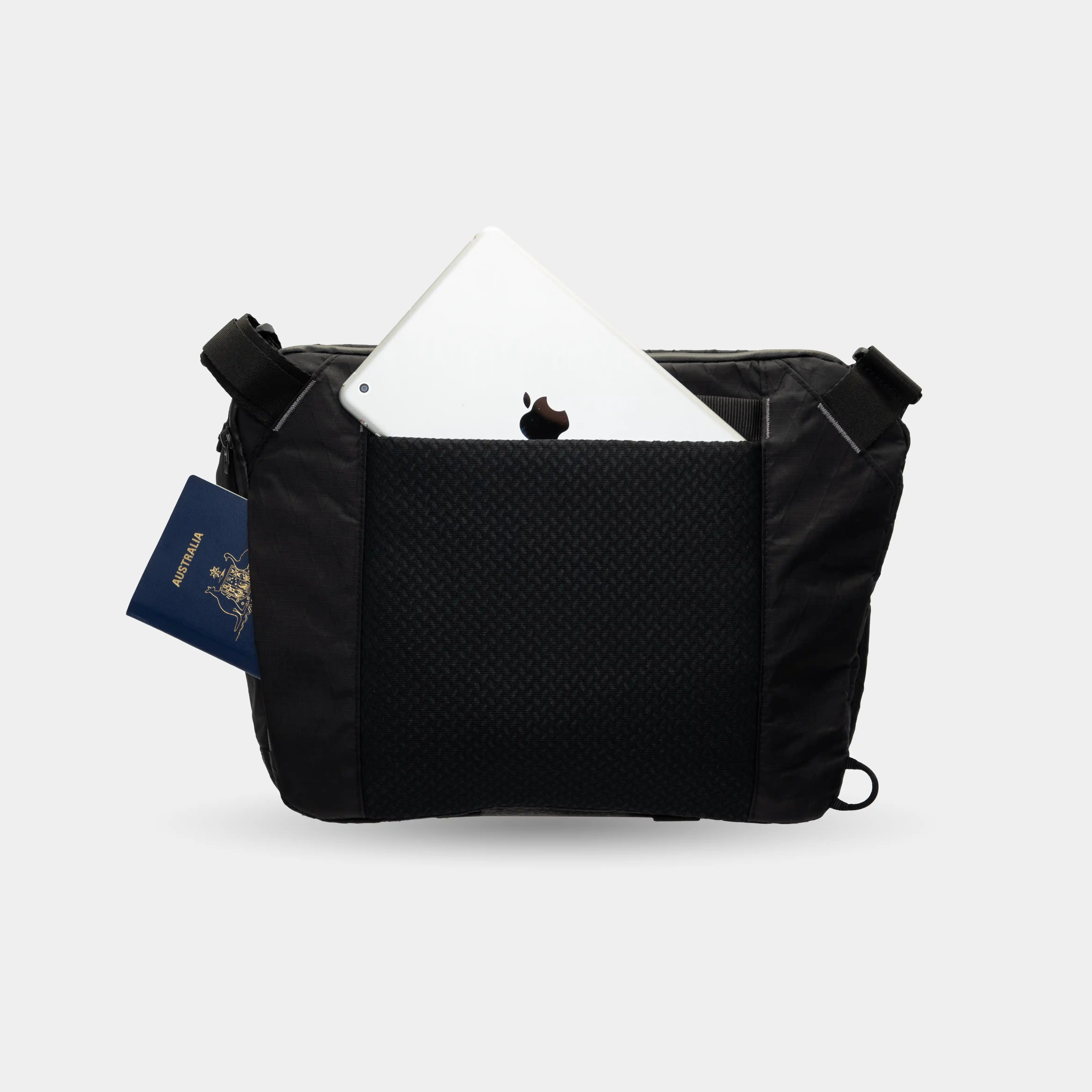 Sakk Nomad Laptop & Camera Sling Bag