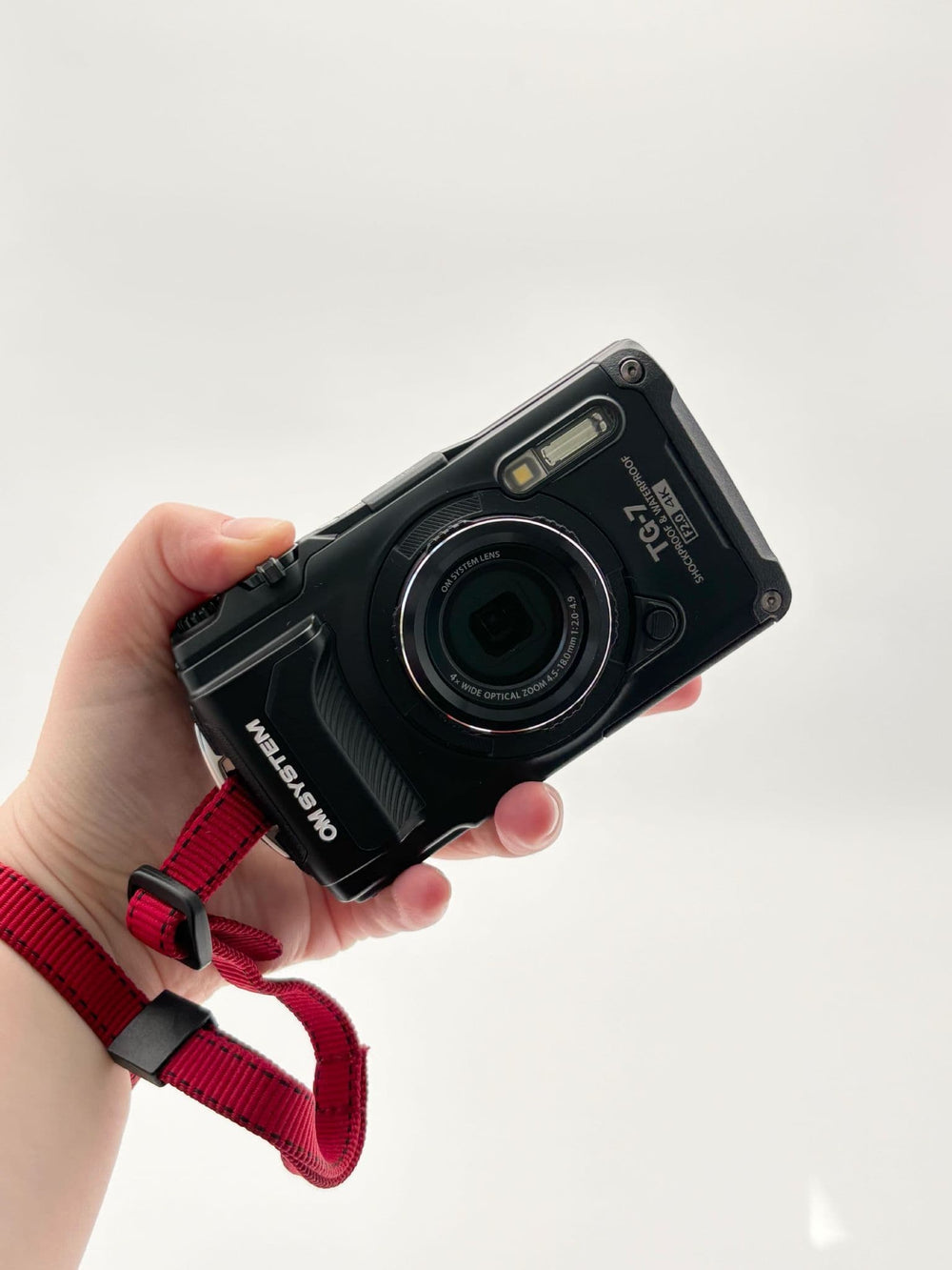 OM System Tough TG-7 Starter Kit (Black)