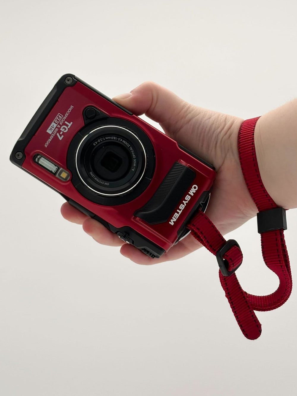 OM System Tough TG-7 Starter Kit (Red)