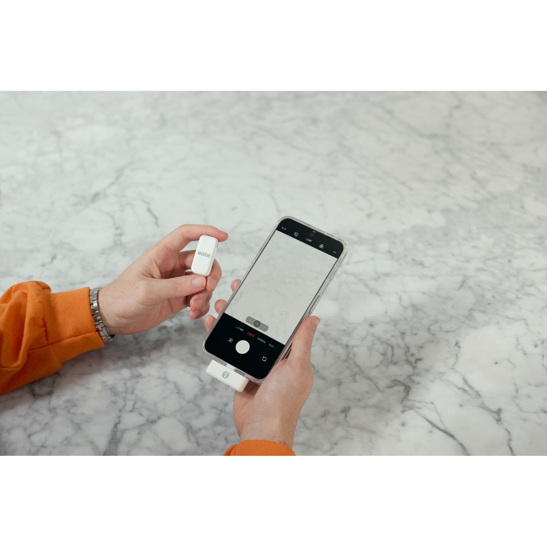 Rode Wireless Ultra-Compact Lightning Microphone - White